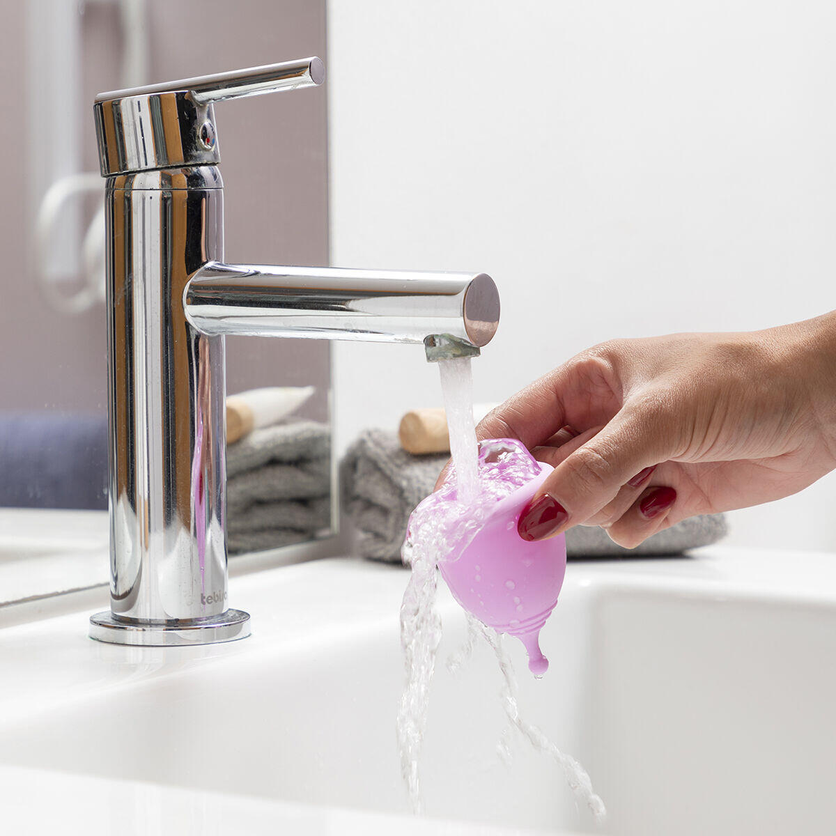 Copa Menstrual con Accesorios