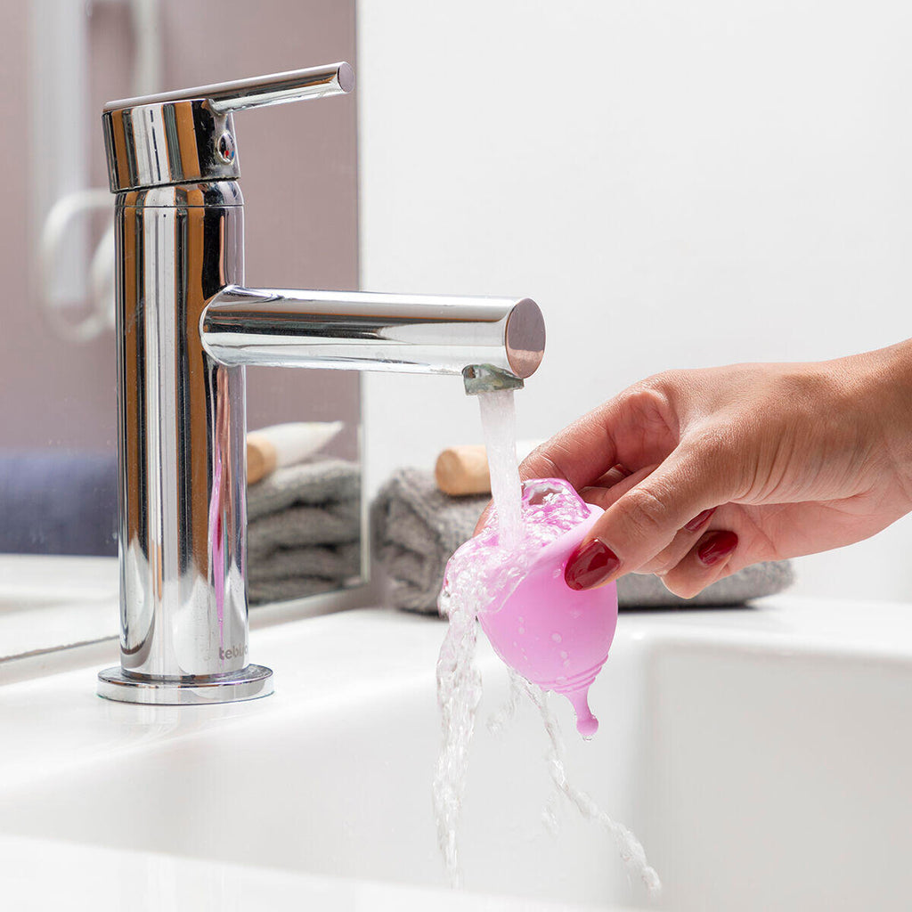 Copa Menstrual con Accesorios